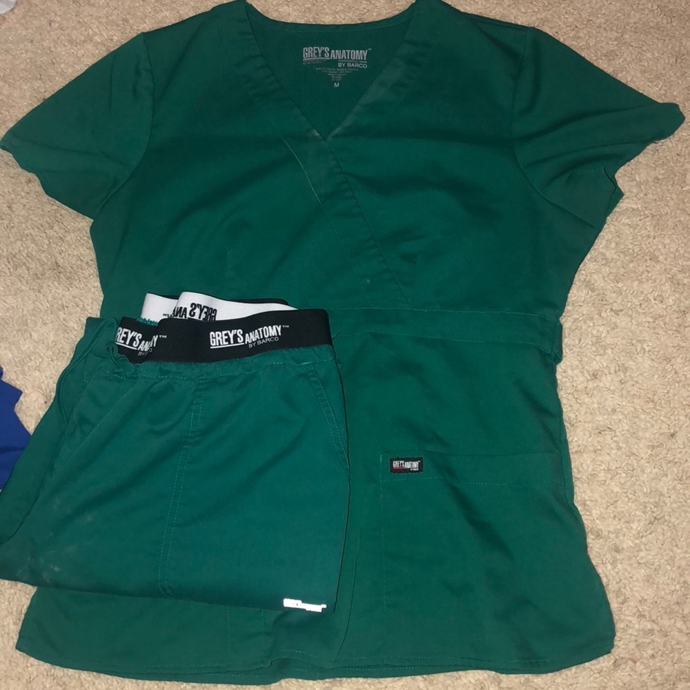 Green greys anatomy scrubs